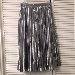 SALE! GAP - Silver Metallic Skirt - 4 Petite - NWT